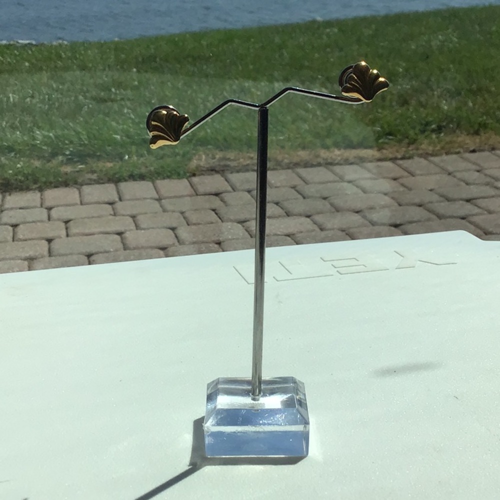 750 /18 k gold earring